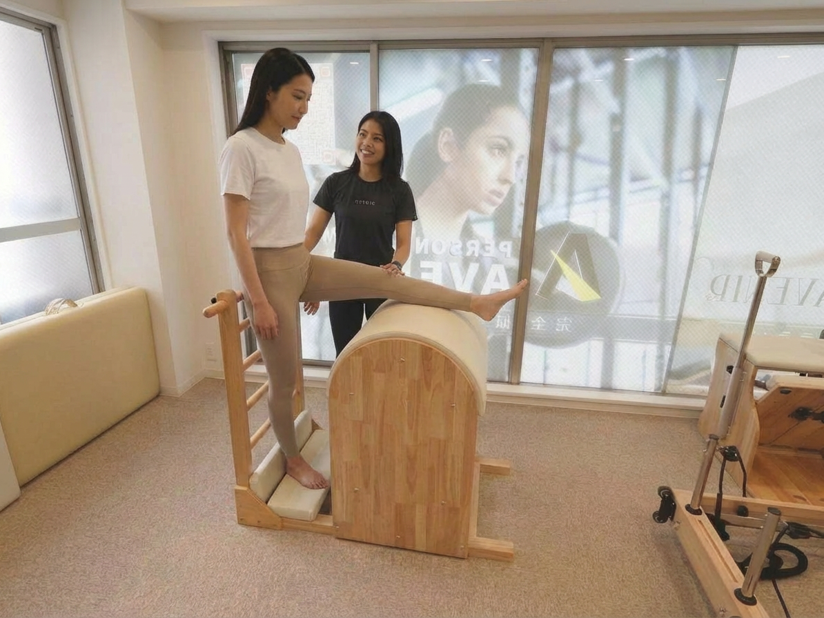 Add_a_smile_to_the_person_in_the_trainers_positio-1765170965400(1)