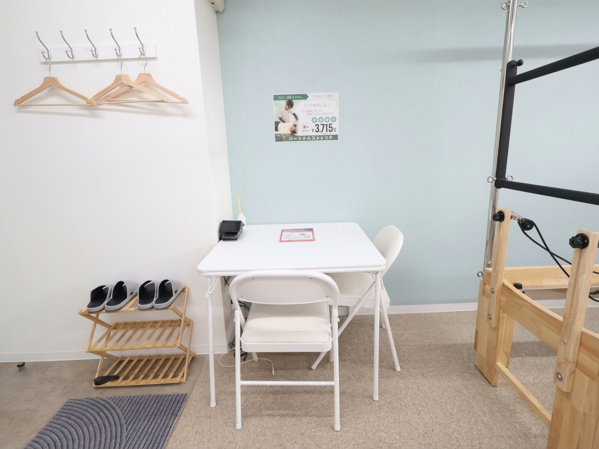 Apply_a_natural_filter_to_enhance_the_overall_brig-1765434064918