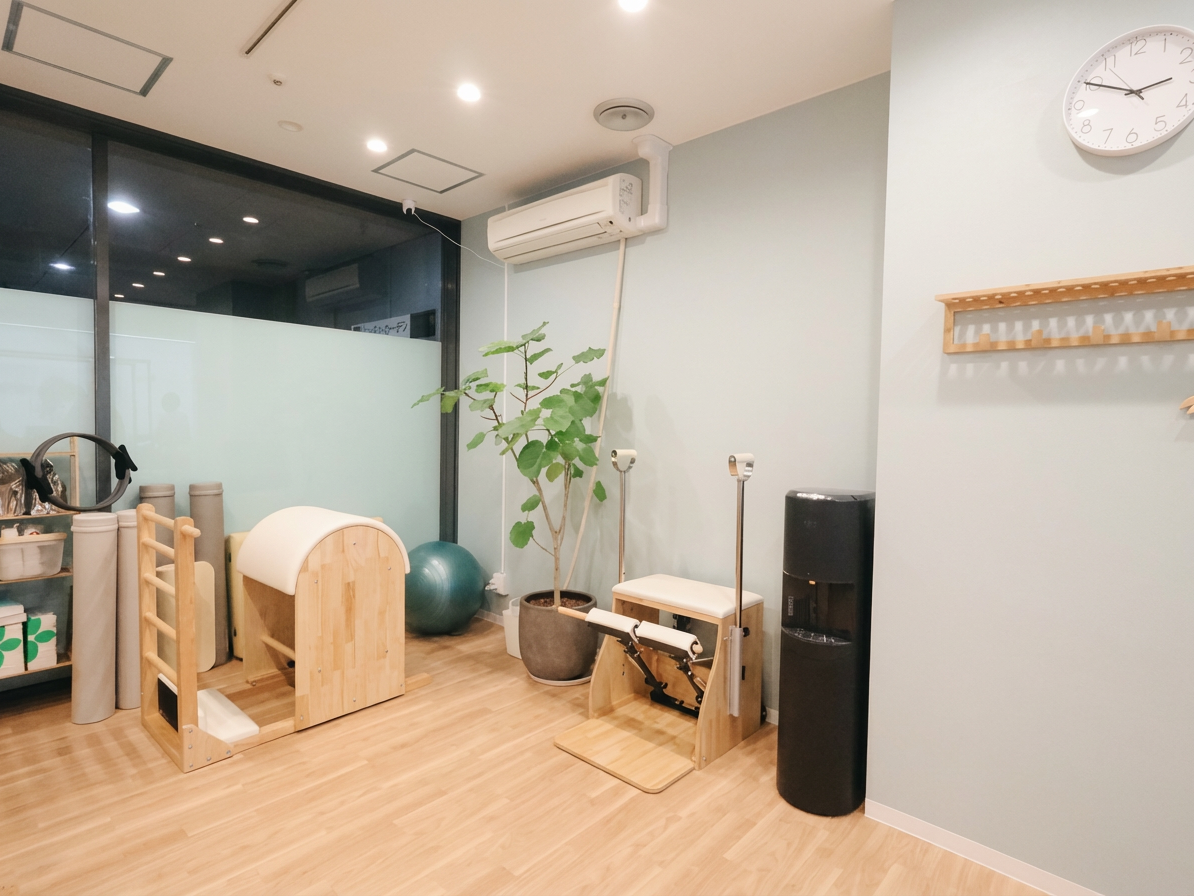 Apply_a_natural_filter_to_the_entire_image_to_enha-1765433469695