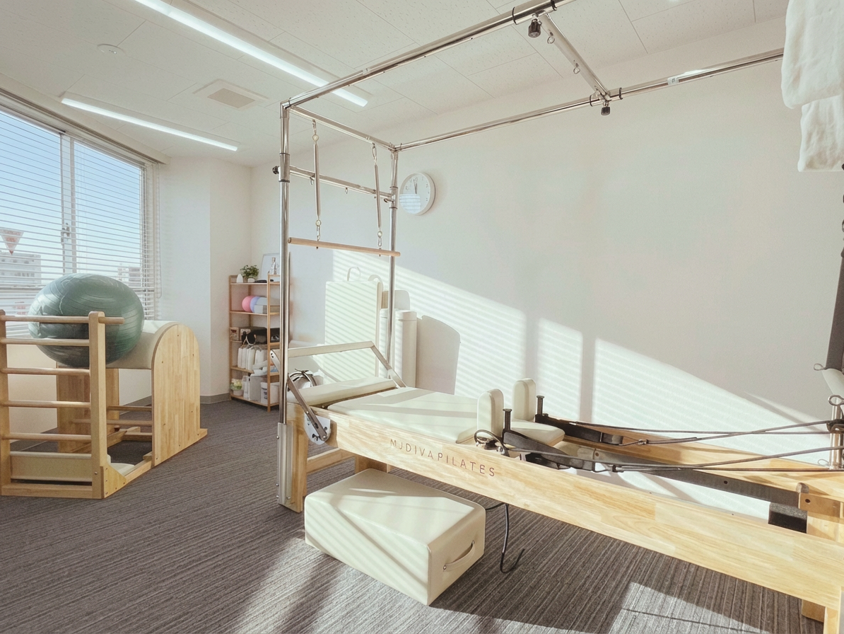 Enhance_the_entire_image_to_appear_brighter_and_cl-1765435174412