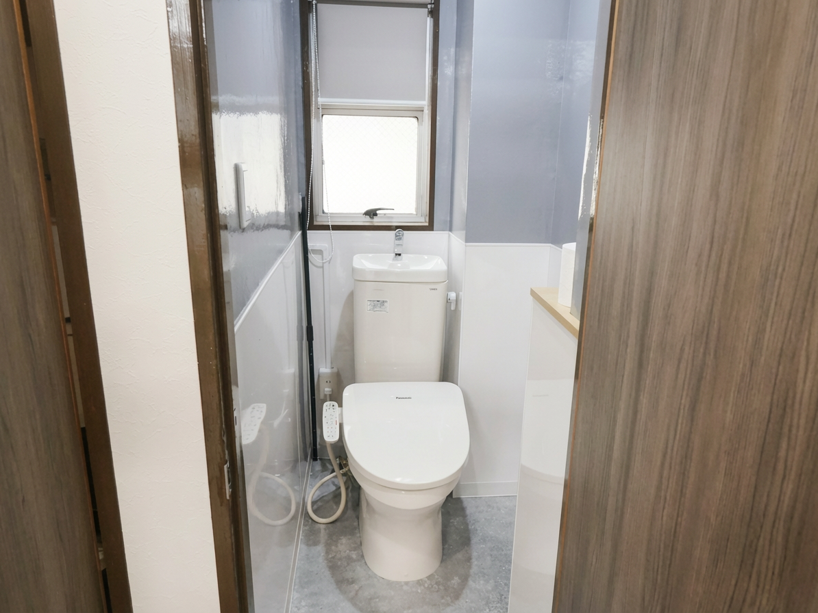 Enhance_the_image_by_applying_a_natural_filter_to_-1765167413738