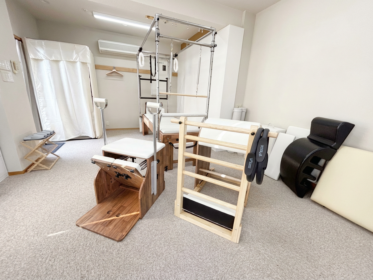 Enhance_the_image_to_retain_its_realistic_store_at-1765172303637