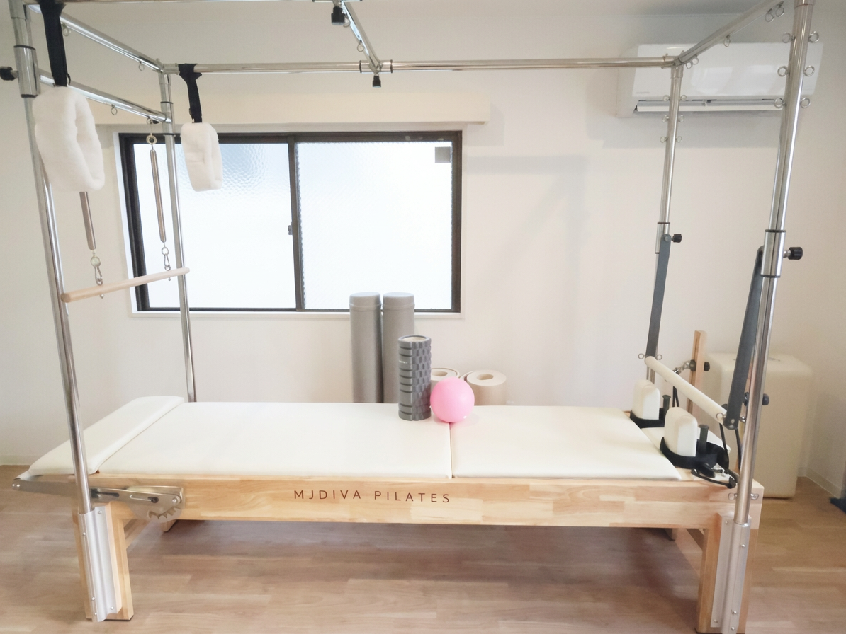 Enhance_the_overall_brightness_and_clarity_of_the_-1765160286540