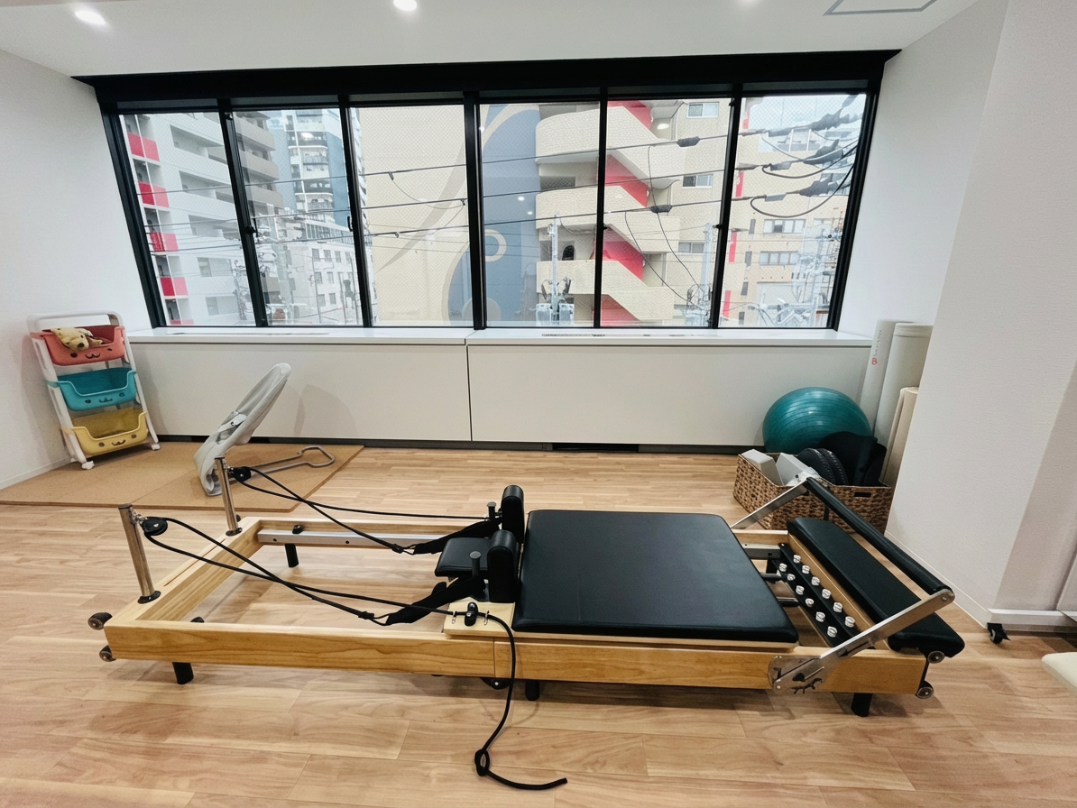 Enhance_the_overall_brightness_and_clarity_of_the_-1765257541002