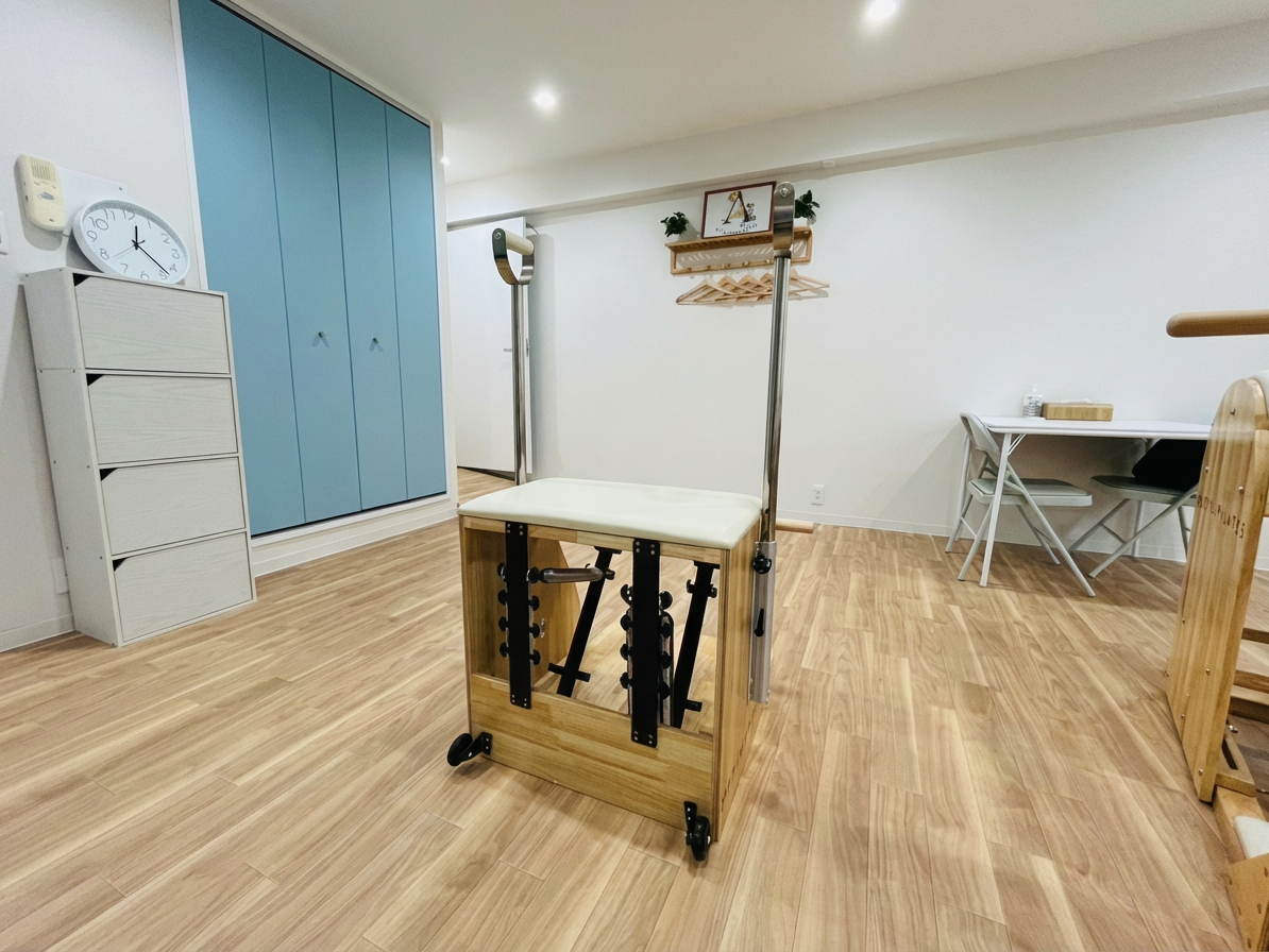 Enhance_the_overall_brightness_and_clarity_of_the_-1765257781097