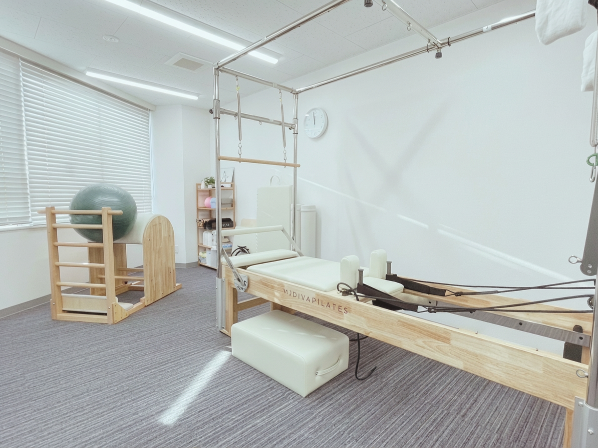 Enhance_the_overall_brightness_and_clarity_of_the_-1765435115154