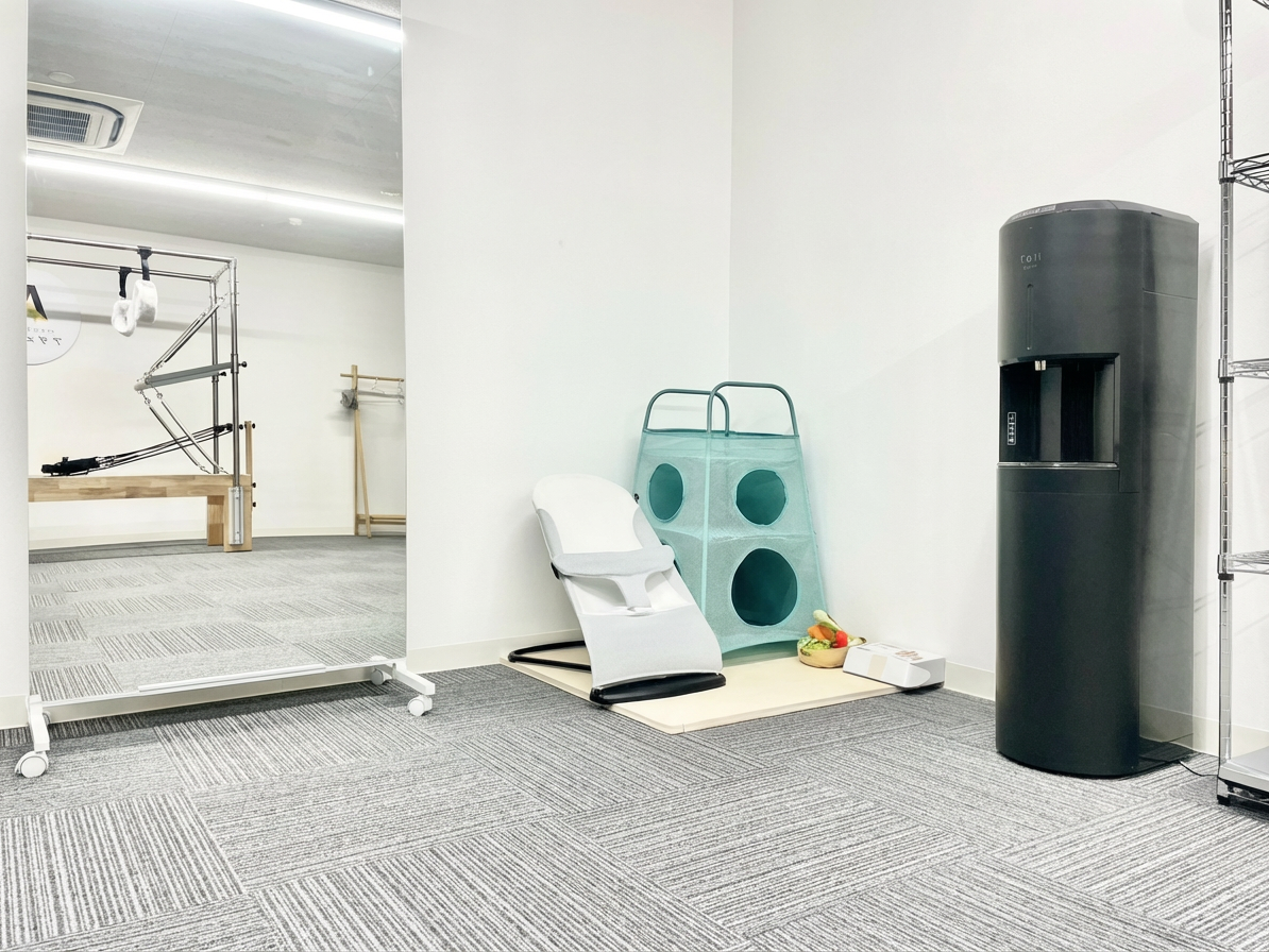 Enhance_the_overall_brightness_and_clarity_of_the_-1765435561377