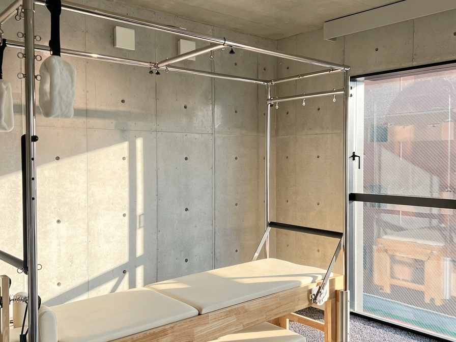 Enhance_the_overall_brightness_and_clarity_of_the_-1765440148112