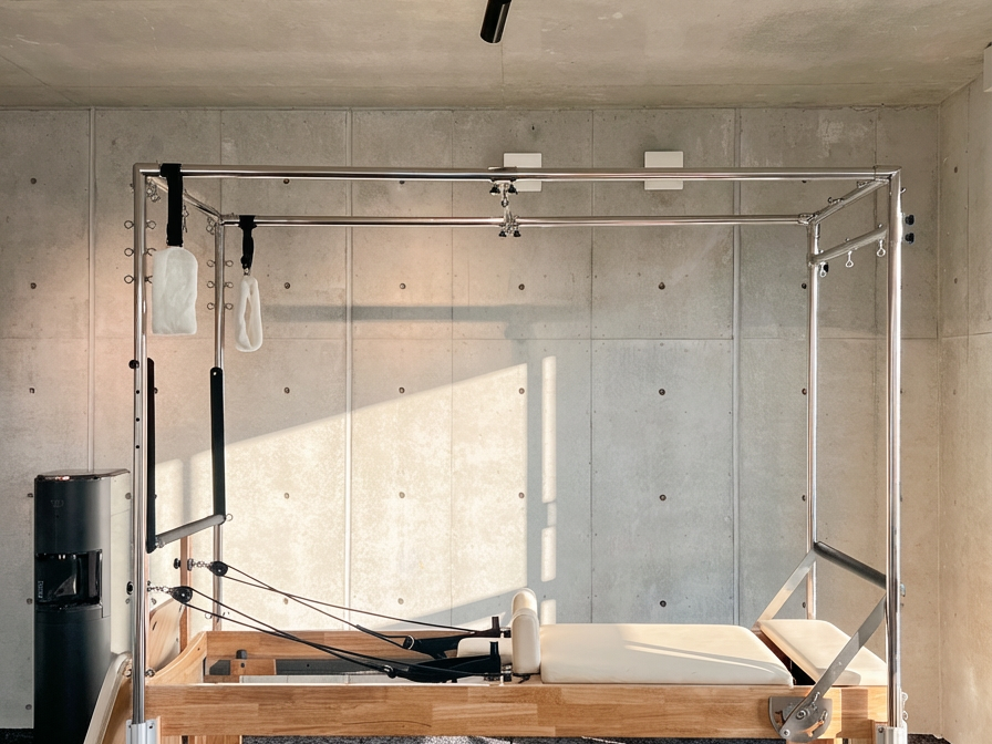 Enhance_the_overall_brightness_and_clarity_of_the_-1765440219262