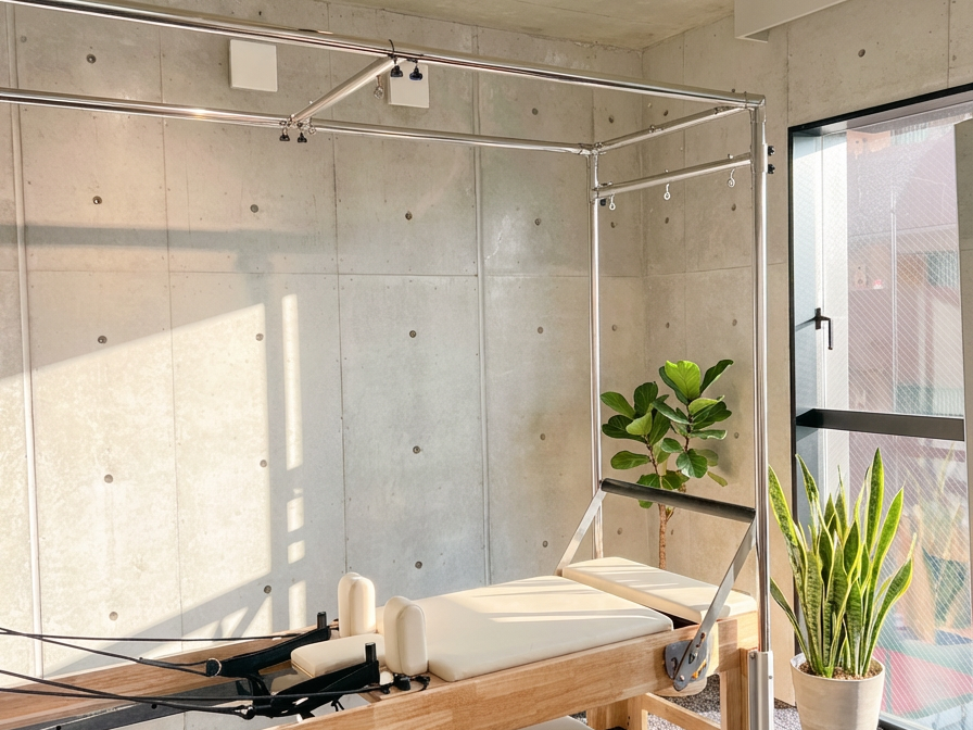 Enhance_the_overall_brightness_and_clarity_of_the_-1765440294035