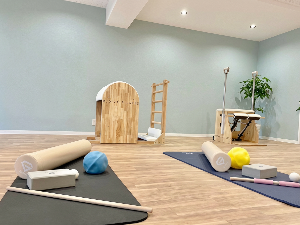 Enhance_the_overall_image_brightness_and_clarity_w-1765256642801