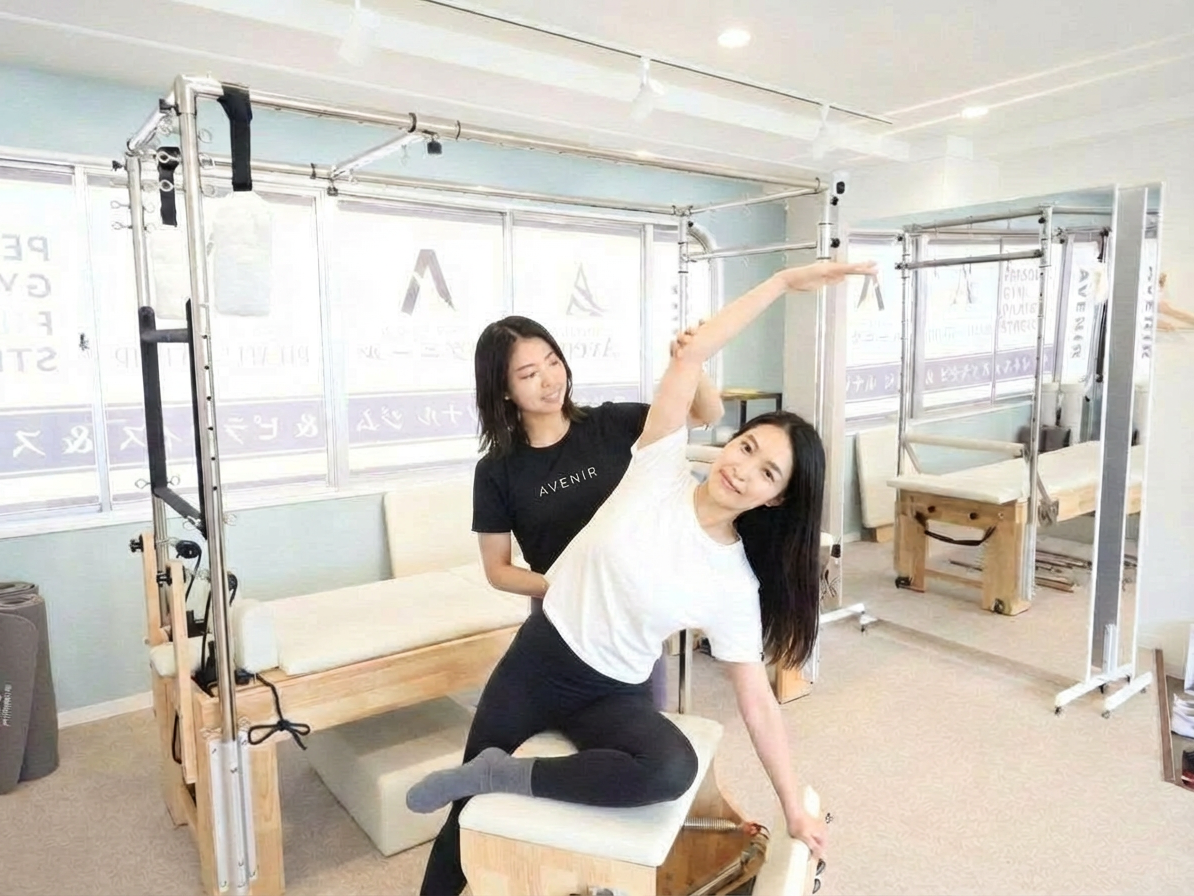 Reduce_the_size_of_the_text_on_the_shirt_worn_by_t-1765072847067(5)