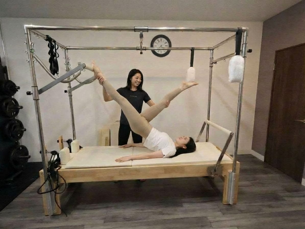 Replace_the_clothing_of_the_person_in_the_customer-1765156737429(1)