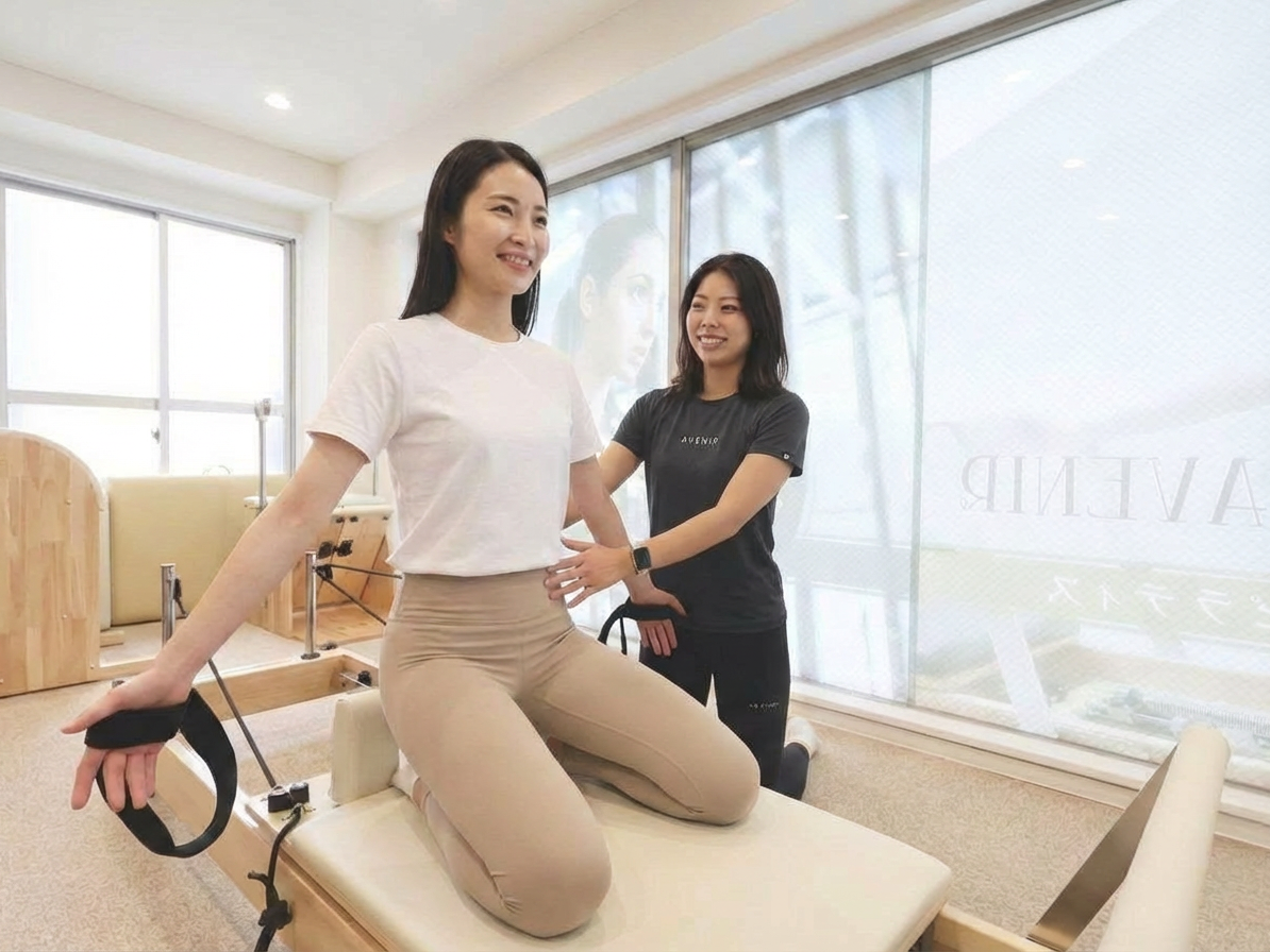 Replace_the_current_clothing_of_the_trainer_in_the-1765169013409(1)