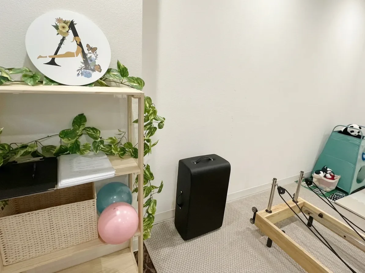 toyonaka-slider1111-11 ピラティスアヴニール豊中店の完全個室スタジオの内観