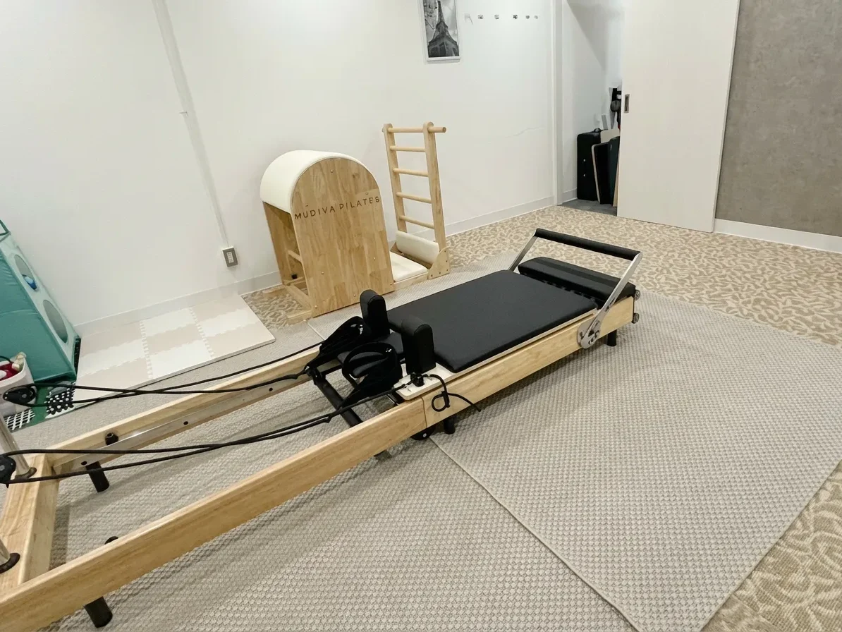 toyonaka-slider1111-6 ピラティスアヴニール豊中店の完全個室スタジオの内観