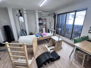 ピラティスアヴニール梅田中津店のスタジオ